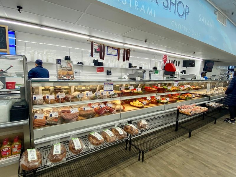 This Kosher Grocery Store In Connecticut Has People Traveling From Miles Away - Decor Hint Wide Selection Of Authentic Kosher Products