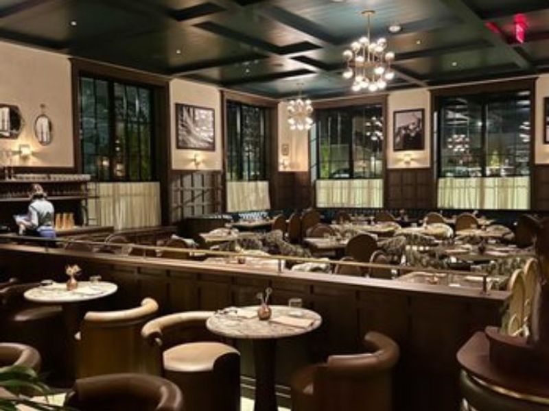 An Atmosphere That Balances Elegance With Warmth