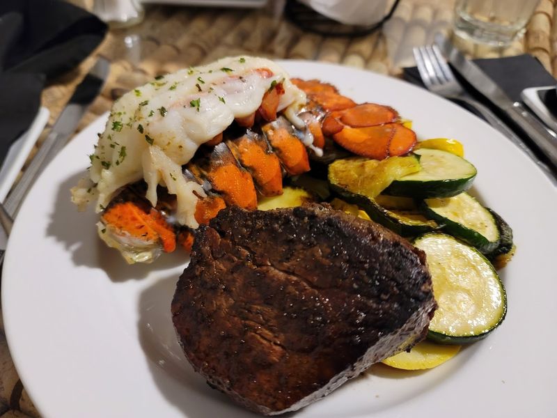 Some Of Florida's Best Steaks Are Being Served In These Small-Town Restaurants - Decor Hint Oscar Penn's Restaurant, Inverness