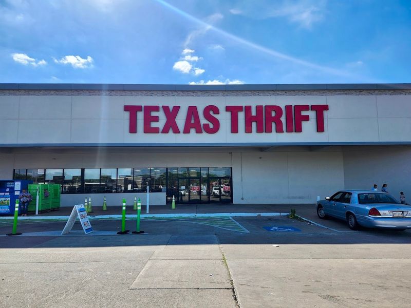Texas Thrift Fondren, Houston