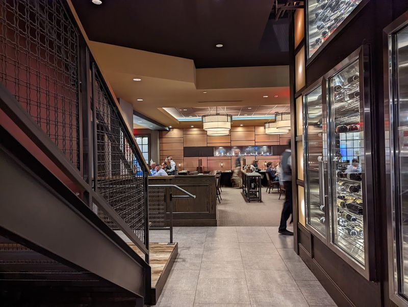 The Cozy Bar Scene And The Overall Dining Rhythm