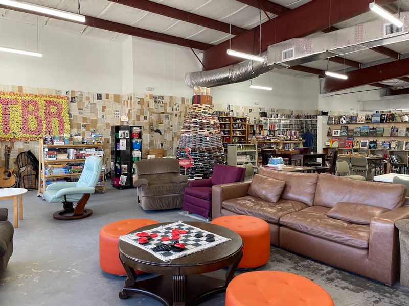 One Florida Bookshop Is Packed Floor To Ceiling With Literary Treasures - Decor Hint The Lounge, Seating, And Community Vibe