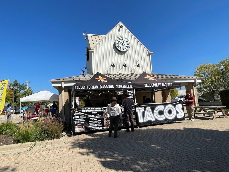 The Illinois Flea Market Where $25 Can Still Get You an Incredible Deal - Decorating Tip Food, snacks and keeping your energy up