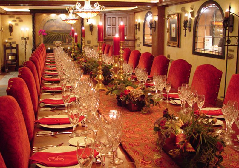 Glenwood Avenue's Big Special-Occasion Stop
