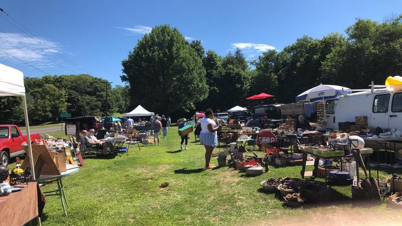 Woodbury Antiques And Flea Market, Woodbury