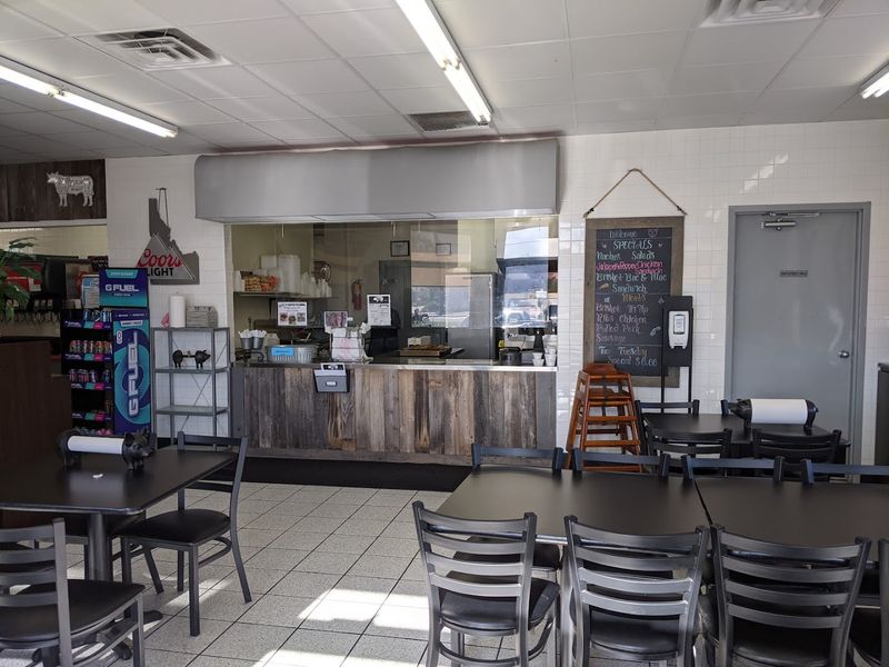 Casual Ordering Keeps The Stop Easy
