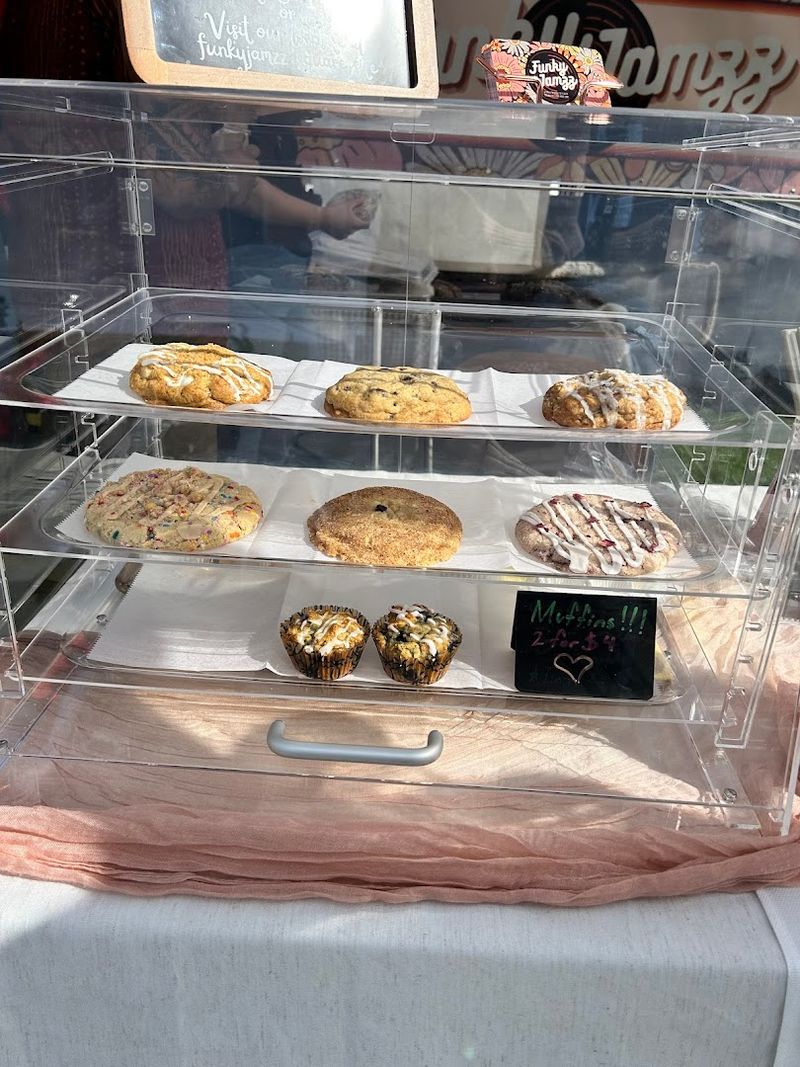 Street Food Trucks And Coffee Stands To Fuel The Browsing