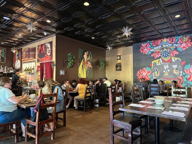 Amor y Tacos, Cerritos