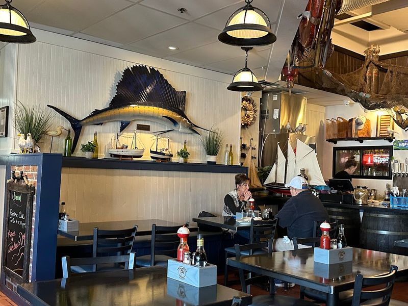 These 13 Idaho Fish Houses And Lakeside Eateries Serve Fresh Northwest Flavor - Decor Hint Fresh Off The Hook Keeps Boise's Seafood Cravings Covered