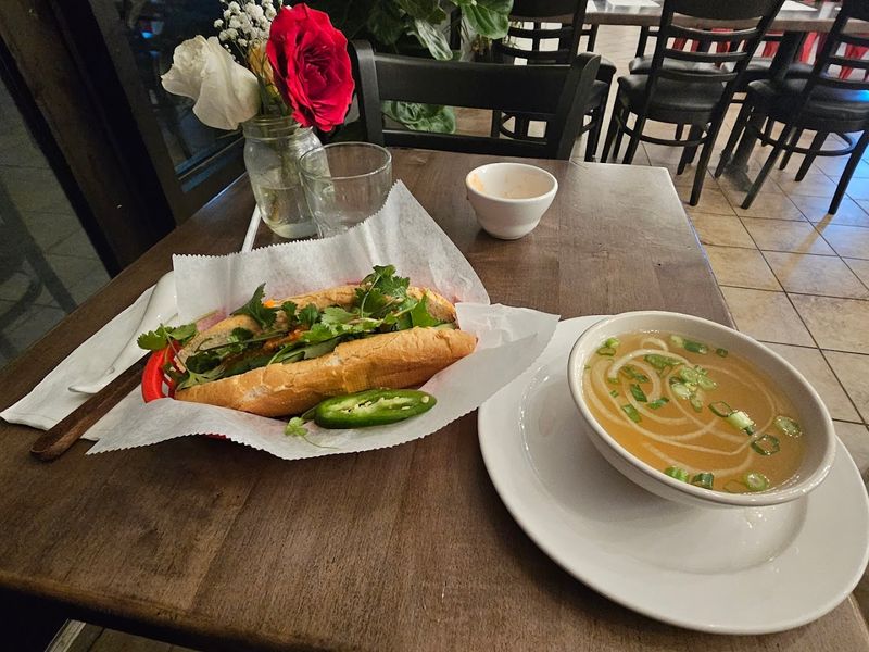 JakJin Bistro Pho And More