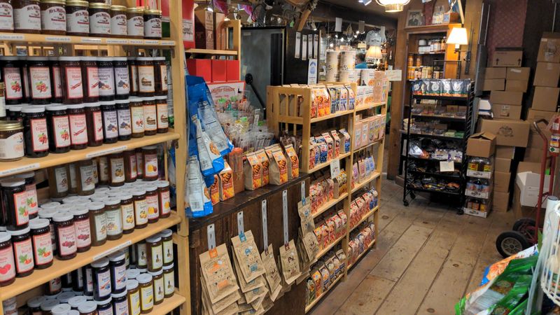 You'll Drive Hours To Taste The Incredible Fudge At This Tiny Connecticut Store - Decor Hint Find More Than Just Sweets