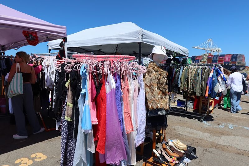 Alameda Point Antiques Faire, Alameda