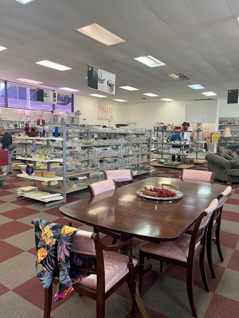 The Salvation Army Thrift Store & Donation Center, Anaheim