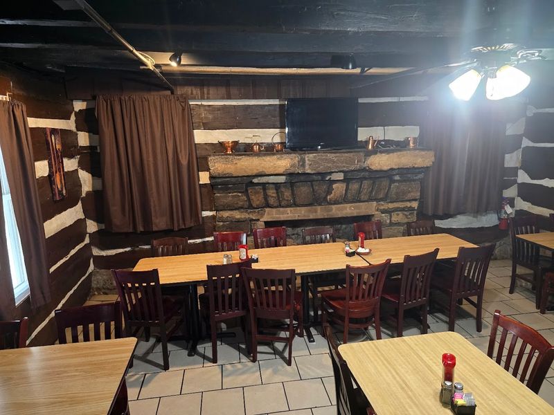 The Chicken Fried Steak At This Homey Diner In Kentucky Is Out-Of-This-World Delicious - Decor Hint Homemade Pies That Deserve Their Own Spotlight