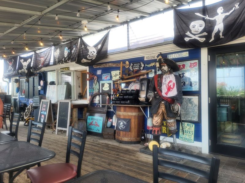 The Cozy Atmosphere That Keeps Diners Coming Back