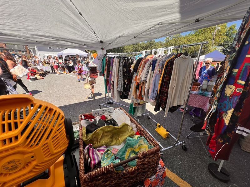 Del Ray Vintage And Flea Market