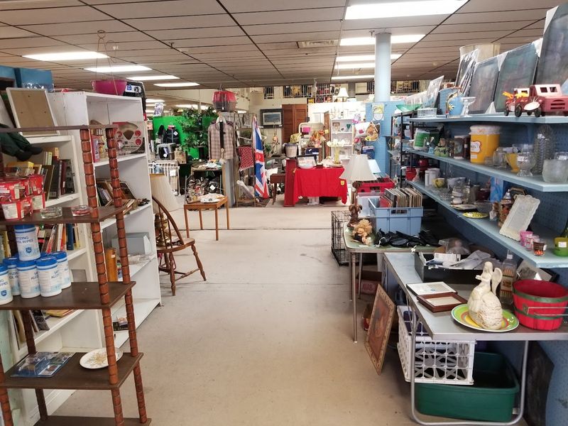 East Lexington Peddlers Mall
