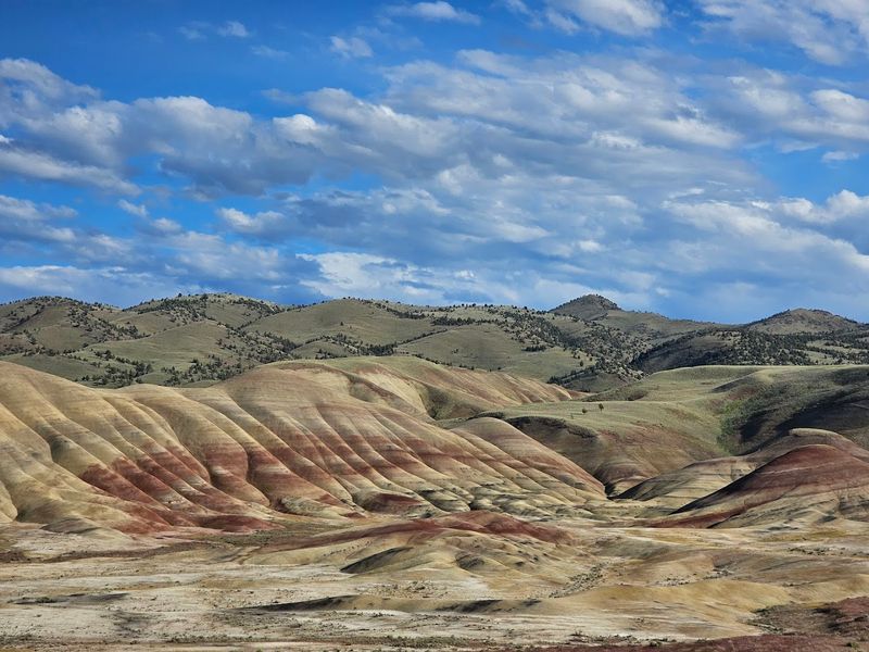10 Unexpected Places In Oregon That Are Almost Too Gorgeous To Believe - Decor Hint Painted Hills, Mitchell
