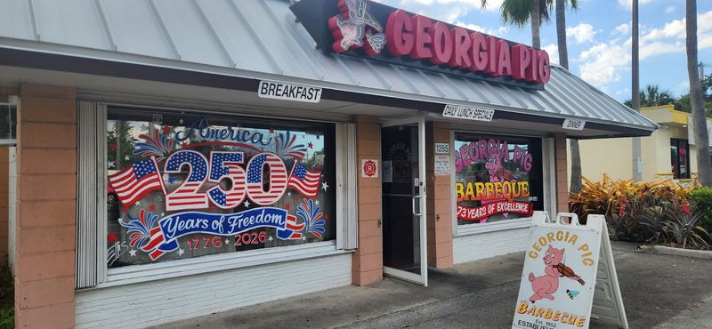These Florida BBQ Spots Have Been Smoking Meat The Same Way For Generations - Decor Hint The Georgia Pig