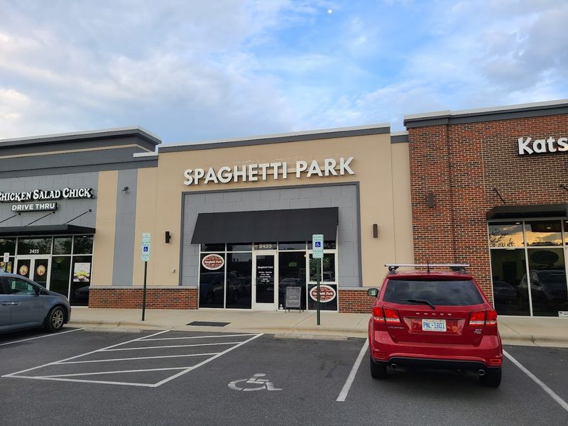 The Spaghetti At This North Carolina Restaurant Is So Delicious It's Worth A Road Trip - Decor Hint Takeout Done Right
