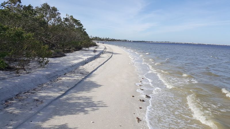 These Florida Beach Towns Feel Like A Coastal Daydream Come To Life - Decor Hint Sanibel Island