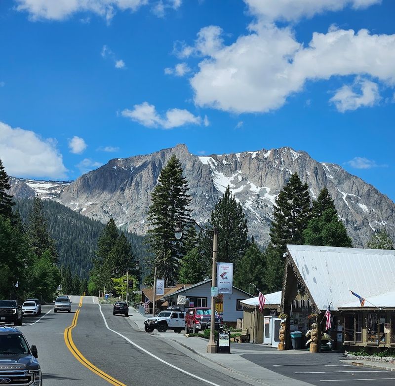 June Lake Loop To Mountain Cafés