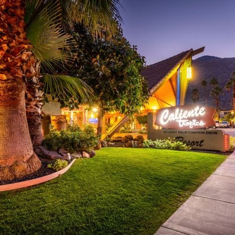 Caliente Tropics Resort, Palm Springs