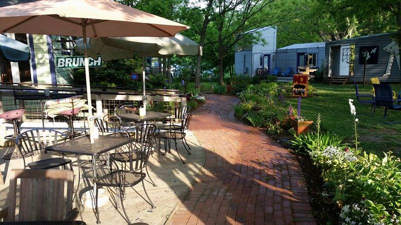 Cozy Breakfast And Brunch Near The Downtown Circle