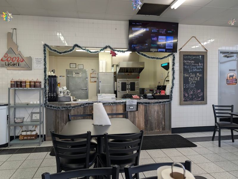 Road-Trip Hunger Meets Its Match