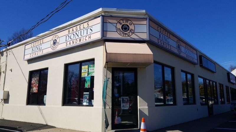 King Donuts, Newington