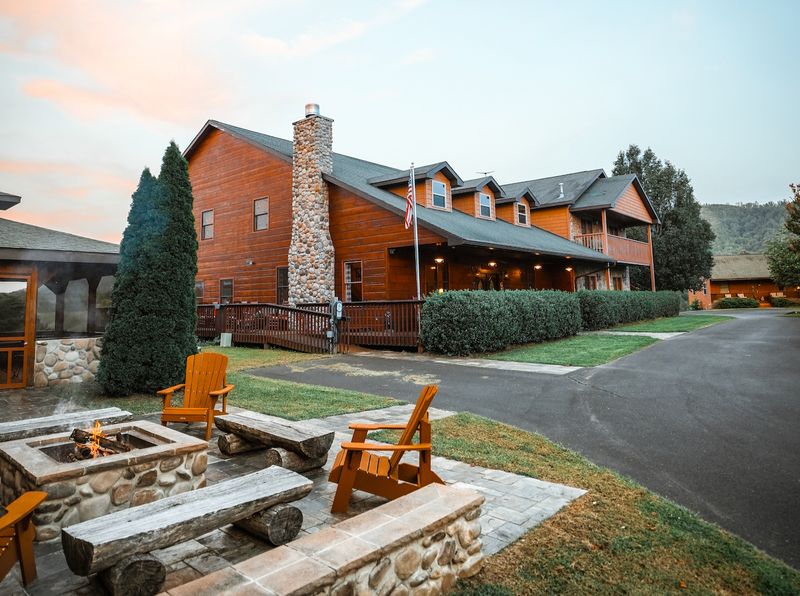 Berry Springs Lodge, Sevierville