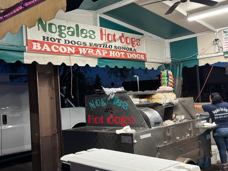 These 9 Phoenix, Arizona Sonoran Hot Dog Stands Are So Good That People Make The Drive Without Thinking Twice - Decor Hint Nogales Hot Dogs No. 2