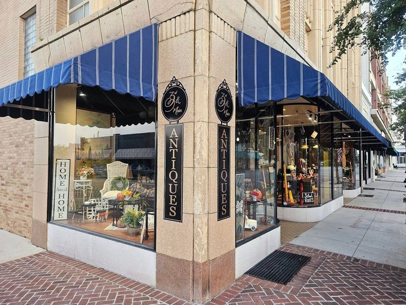 3rd & Main Antiques