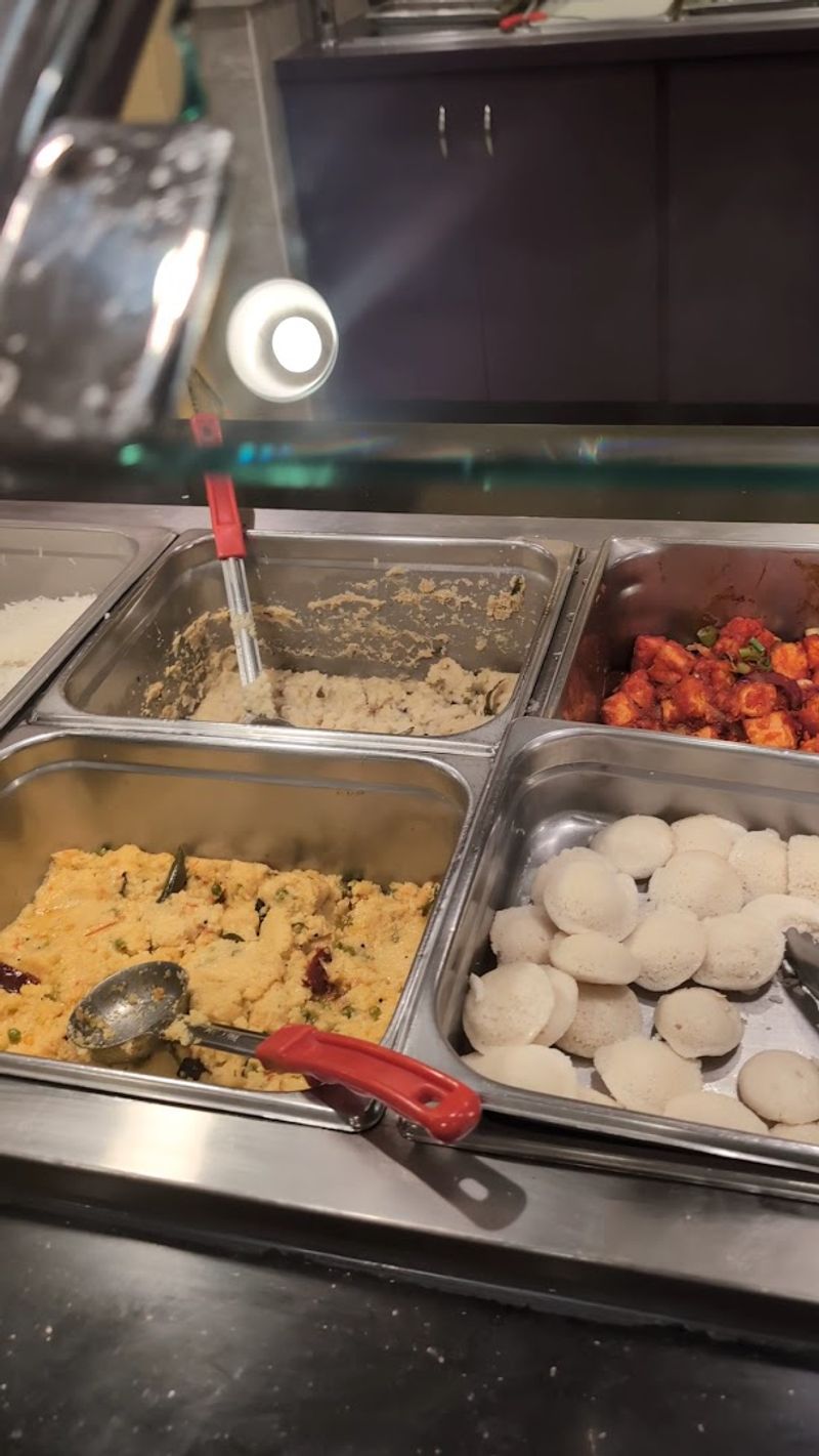 Clearly Marked Vegan Options Throughout Menu