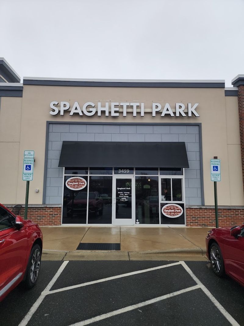 The Spaghetti At This North Carolina Restaurant Is So Delicious It's Worth A Road Trip - Decor Hint Sicilian Family Roots