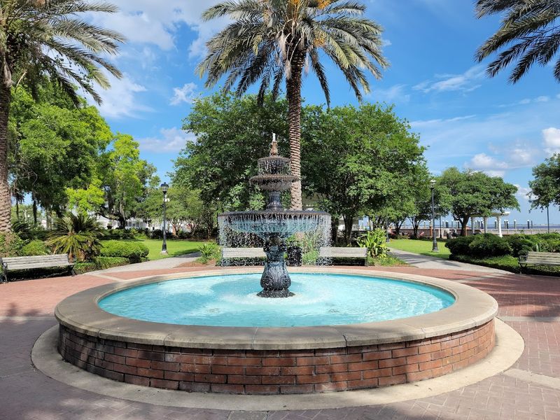 The Historic Downtown District's Walkable Southern Charm