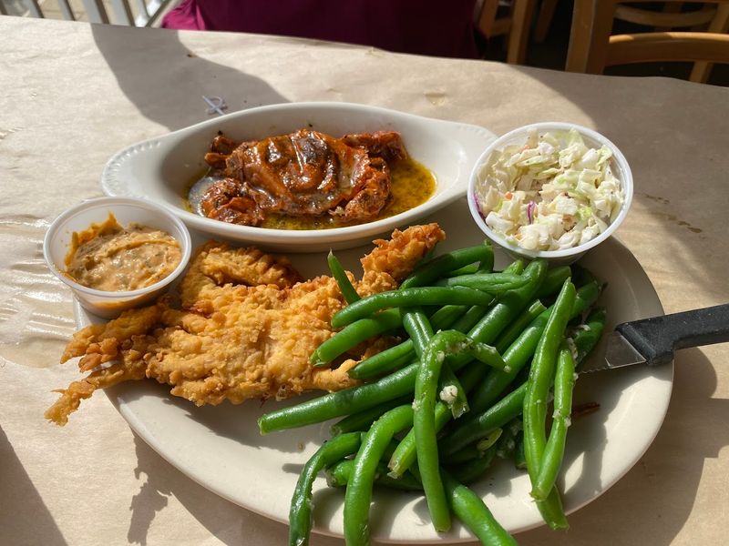 These 15 Florida Waterfront Restaurants Deliver Great Food And Beautiful Surroundings - Decor Hint Pinchers