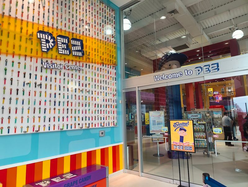 PEZ Visitor Center, Orange