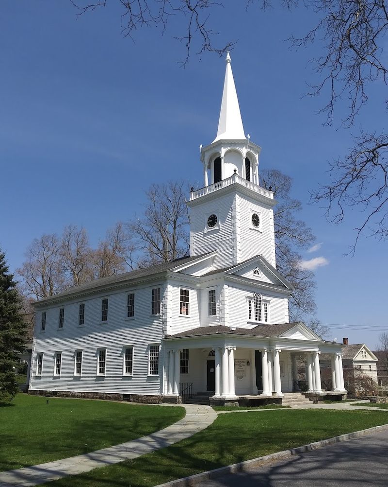 10 Sleepy Small Connecticut Towns That Actually Have The Best Food In The State - Decor Hint Washington, Connecticut