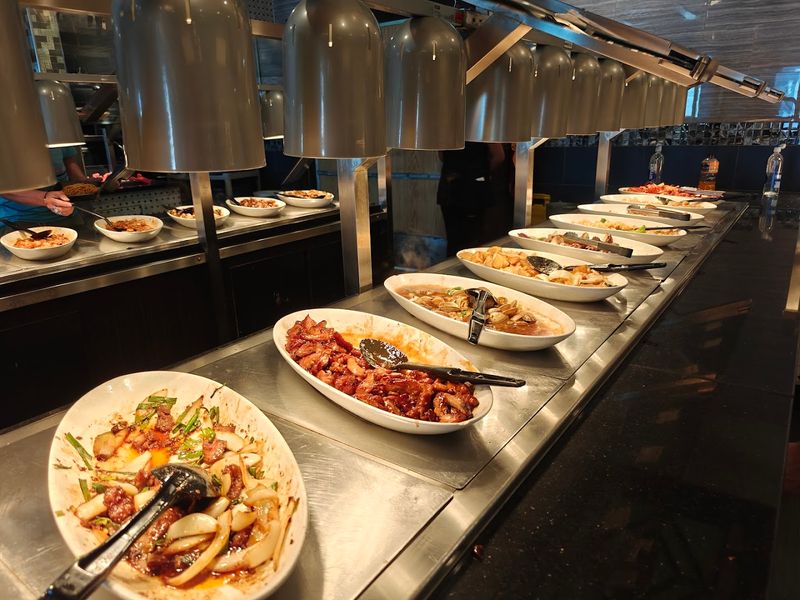 Asian Yummy Buffet 
