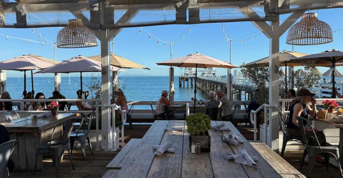 Stroll To The Very End Of A Historic Pier In California To Find This Dreamy Cafe - Decor Hint