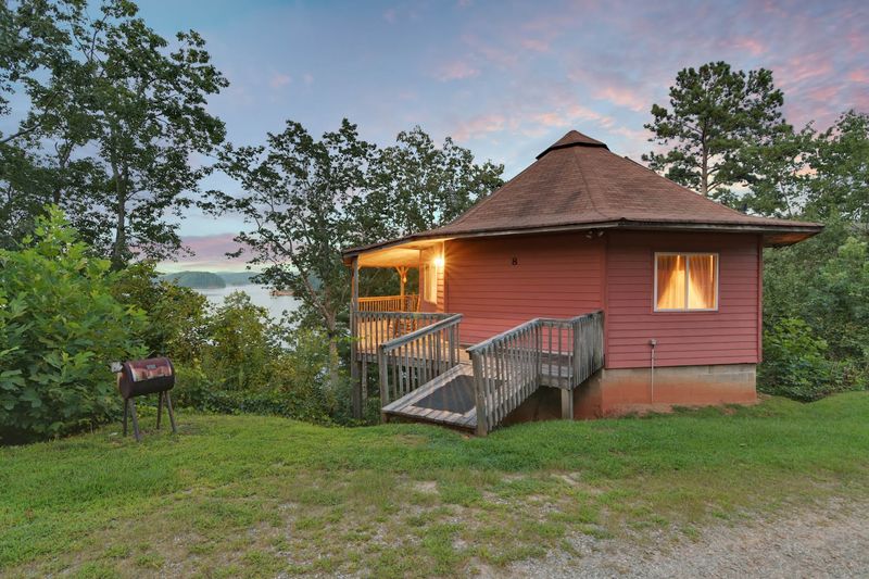 Reasonable Pricing Compared To Nearby Lake Destinations