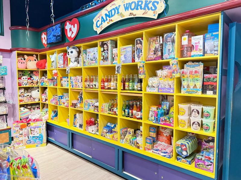Candy Works, Clinton