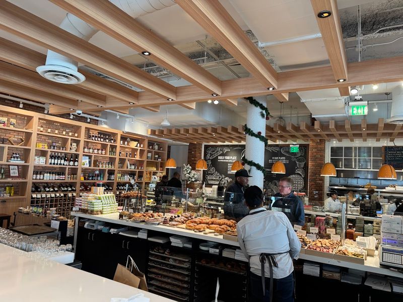 Alon's Bakery and Market