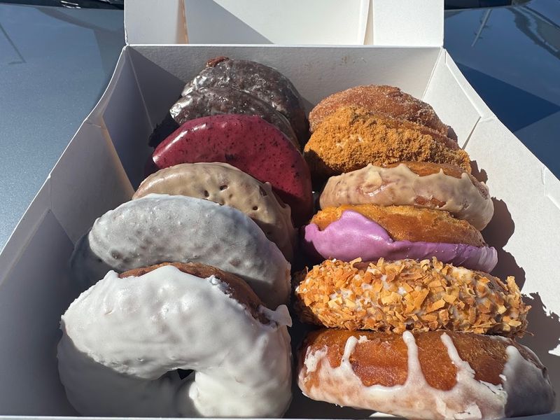12 Maine Bakeries Locals Say Are Absolutely Worth The Drive - Decor Hint The Holy Donut