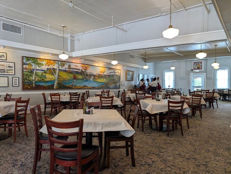 This Is What Makes Georgia's 15 Tea Houses Worth The Canceled Appointments - Decor Hint Mary Mac's Tea Room