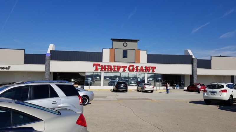 Thrift Giant, The Colony