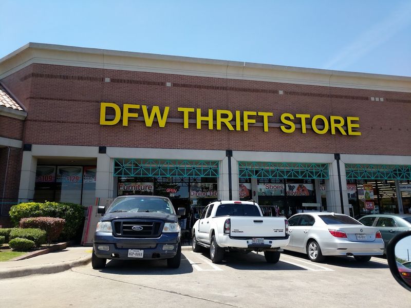 DFW Thrift Store, Dallas