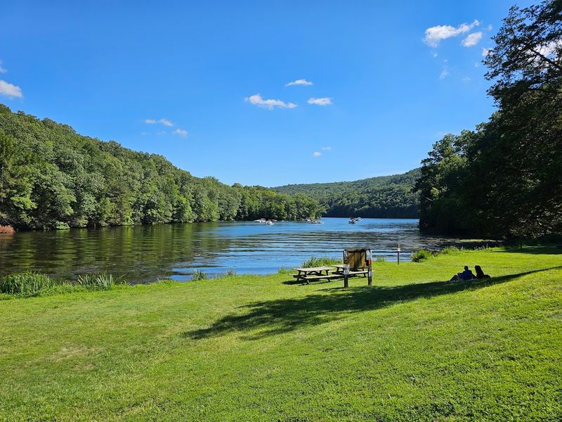 A Postcard-Worthy Escape In Southbury