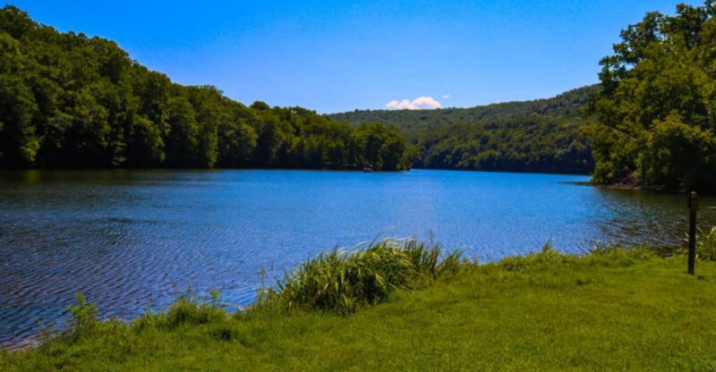 The 605-Acre State Park In Connecticut That Looks Straight Out Of A Postcard